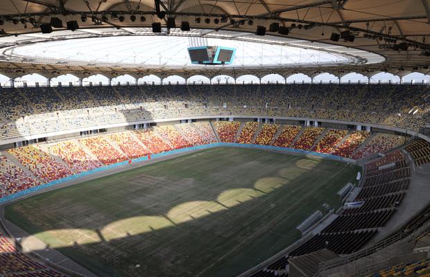 Dezastru total pe Arena Națională! » Cel mai mare stadion al țării a fost inundat de furtună: lifturile sunt inundate și blocate, iar gazonul e distrus
