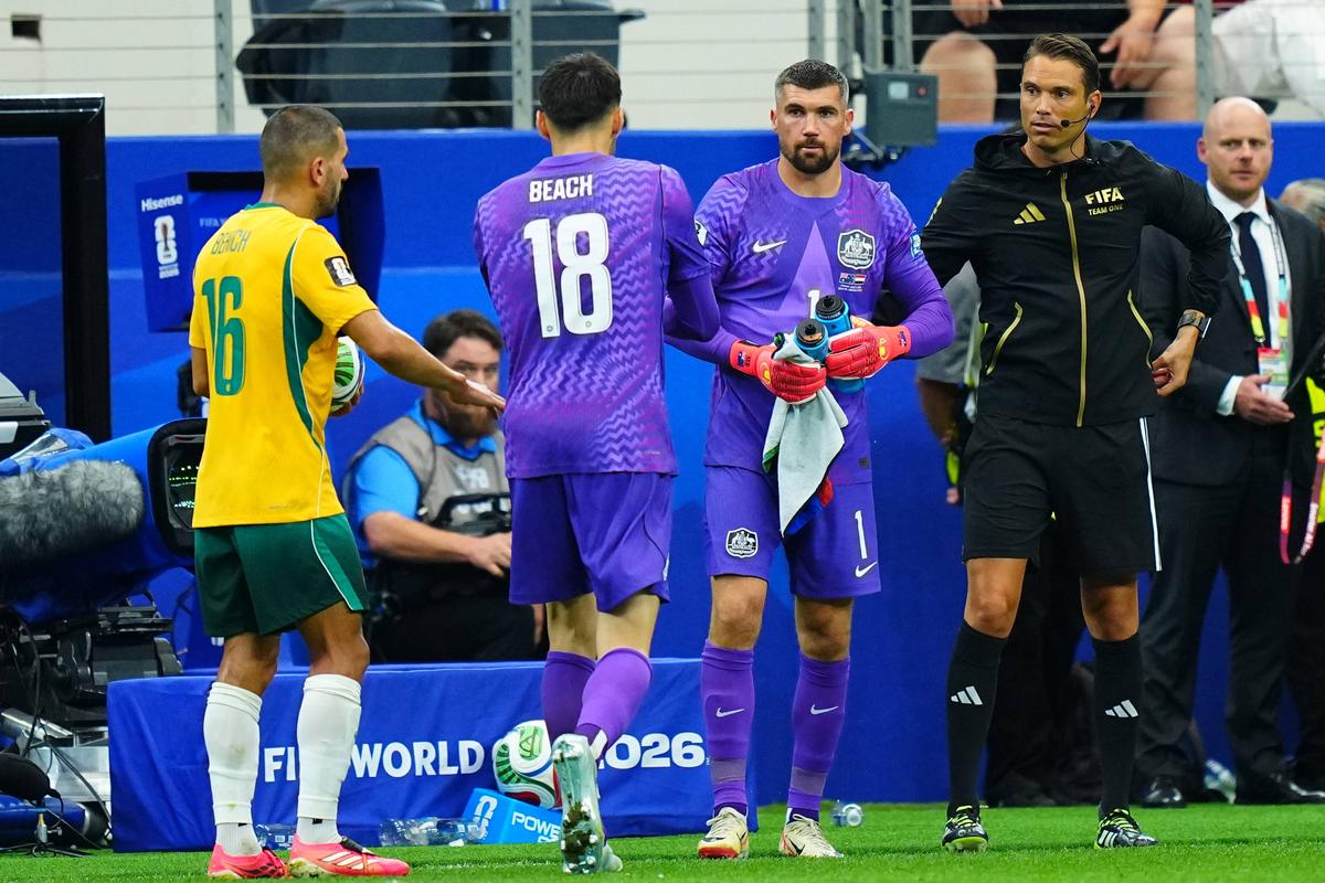 Mat Ryan, neinspirat la loviturile de departajare în Australia - Egipt. Cele mai tari meme-uri