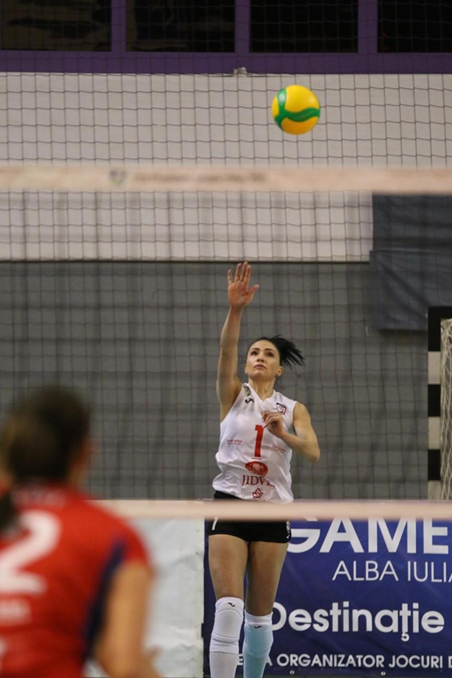 Ioana Baciu va servi anul acesta cu Blajul doar în Challenge Cup FOTO Raed Krishan România nu va avea echipă în Liga Campionilor la feminin!