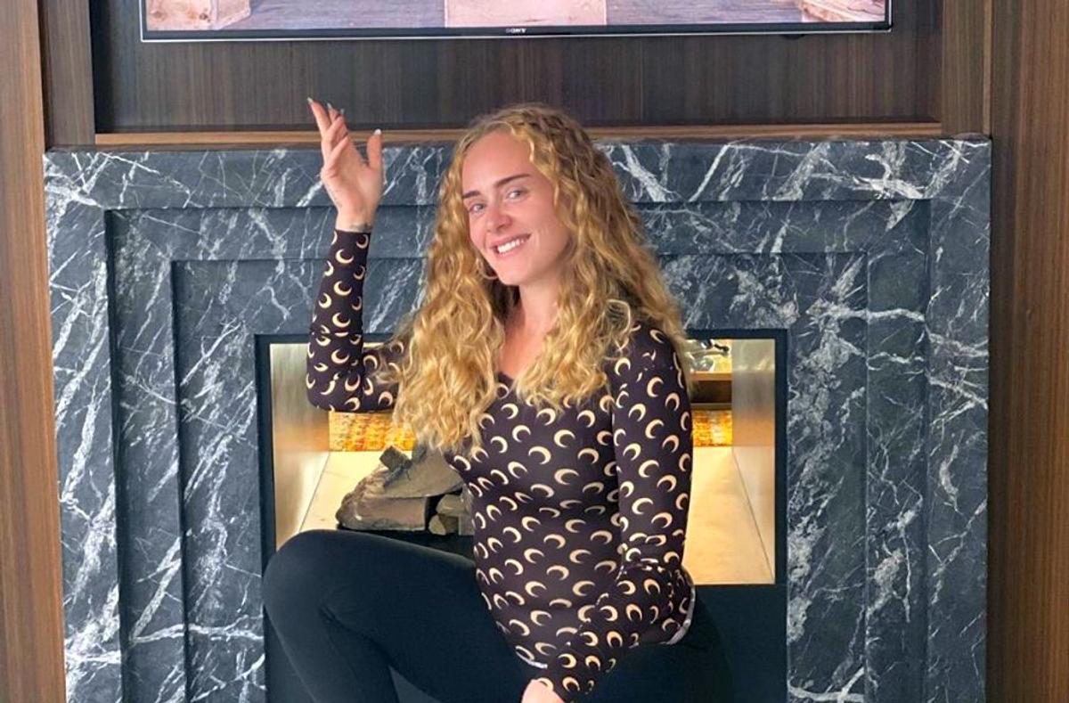 FOTO Cum a pierdut Adele aproape 50 de kg » Cântăreața e de nerecunoscut în cea mai recentă poză postată!