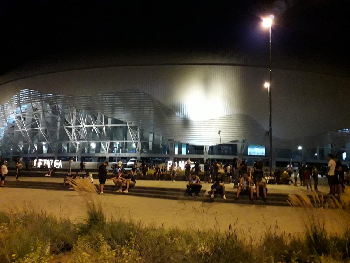 CRAIOVA - CFR CLUJ 1-3. VIDEO+FOTO Fanii Craiovei s-au strâns la stadion! Scandări xenofobe, înjurături la adresa lui Mititelu și încurajări pentru echipă