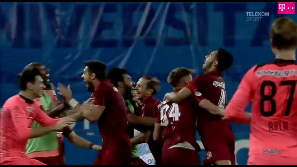CFR CAMPIOANĂ // FOTO Agonie și extaz pe „Oblemenco” după finala campionatului » Clujenii - euforici, oltenii - de neconsolat