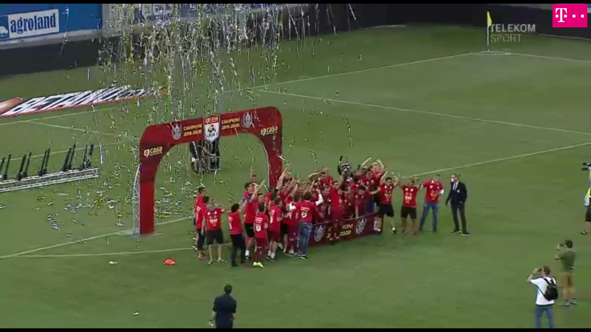 CFR Cluj. Răbufnire neașteptată în noaptea titlului! Starul campioanei anunță că vrea să plece: „Nu suntem plătiți din martie, e inadmisibil”