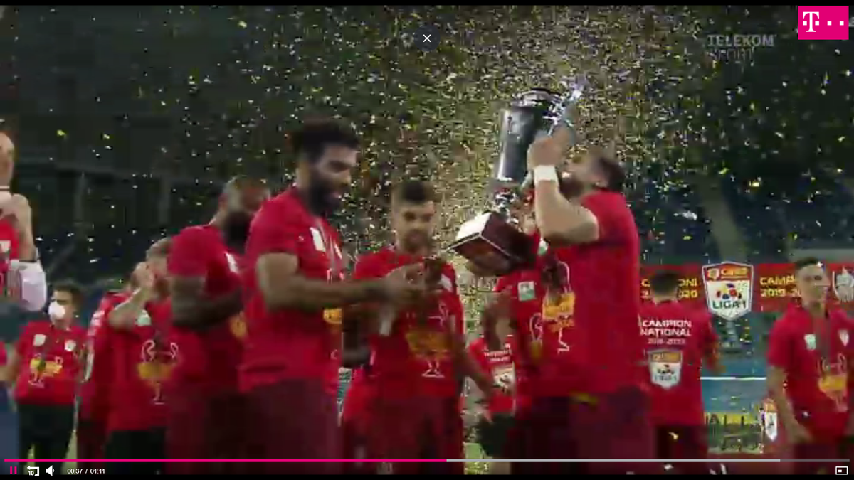 CFR CAMPIOANĂ // FOTO Agonie și extaz pe „Oblemenco” după finala campionatului » Clujenii - euforici, oltenii - de neconsolat