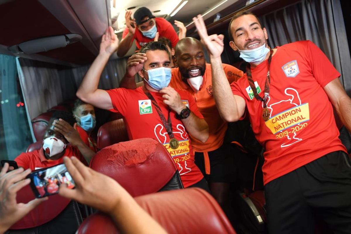 EXCLUSIV GSP LIVE Un campion cu CFR Cluj, detalii cutremurătoare din calvarul de la începutul carierei: „Am fost tratat de un veterinar! Îmi trăgea sânge, îl amesteca cu o soluție și mi-l băga în burtă”