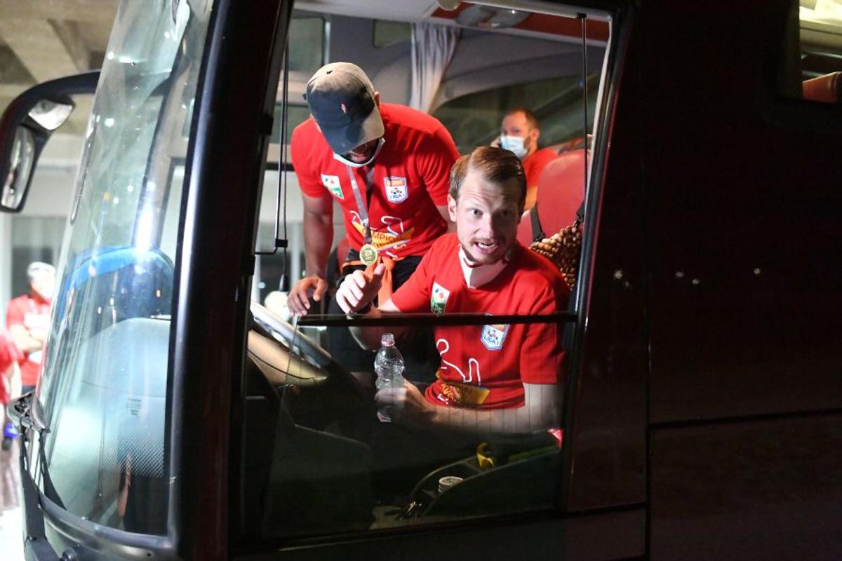 FOTO Imagini de senzație din autocarul lui CFR Cluj