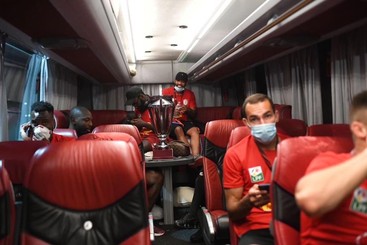 FOTO Imagini de senzație din autocarul lui CFR Cluj