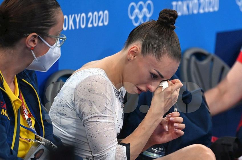 Gimnasta Larisa Iordache (25 de ani) a abandonat finala la bârnă de la Jocurile Olimpice.//  foto: Raed Krishan/GSP