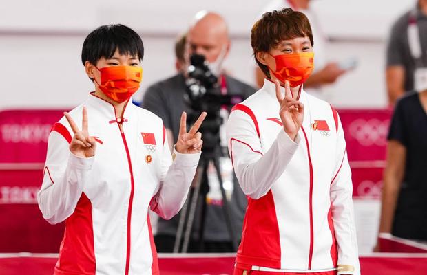 Scandal politic la Tokyo: chinezoaicele au urcat pe podium cu portretul „celui mai mare criminal în masă din istorie”