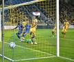 Dragomir a pus tunurile pe o vedetă de la FCSB: „Îl schimbam după 20 de minute” + „Se urcă mingea pe el ca veverița”