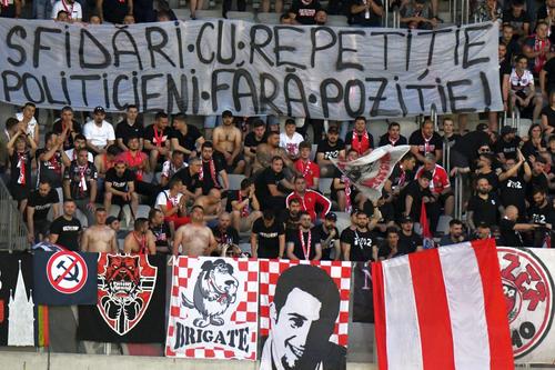 Ultrașii lui Dinamo strâmbă din nas înaintea meciului cu Progresul Spartac / foto: Cristi Preda (GSP)