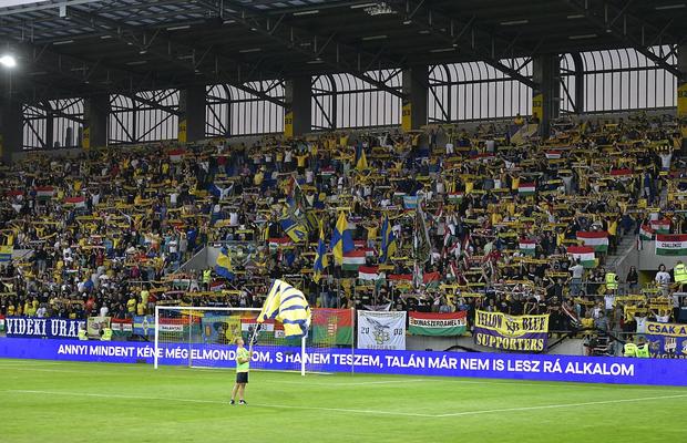 „Ria, Ria, Ungaria” a răsunat la Dunajska Streda - FCSB » Replica suporterilor români