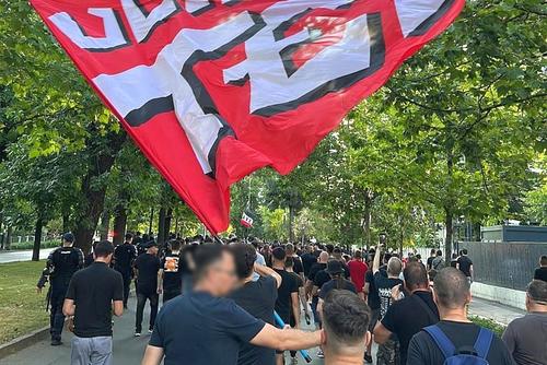 Brigada dinamovistă Ultras Tei i-a ironizat pe cei de la Peluza Sud 1997 // sursă foto: Facebook @ Ultras Tei Dinamo Bucuresti