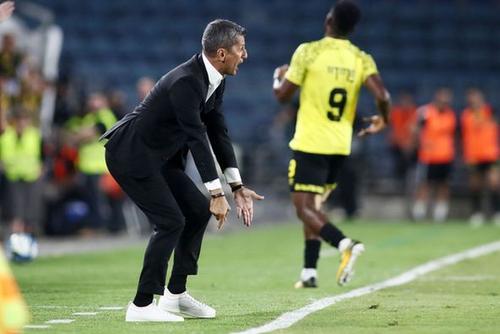 Răzvan Lucescu, în Beitar - PAOK / Sursă foto: Facebook@ PAOK