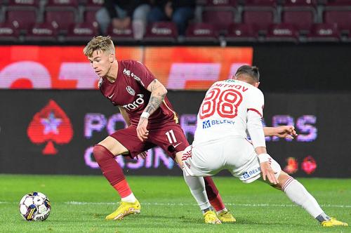 Claudiu Petrila, în stânga // foto: Imago Images