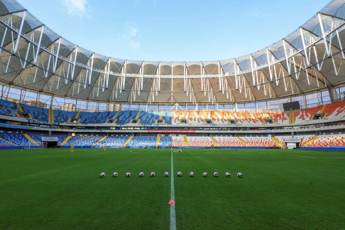La revenirea în România, Nelu Varga a transmis un mesaj ferm: „Stați liniștiți, CFR-ul nu moare! Acum mergem să batem FCSB”