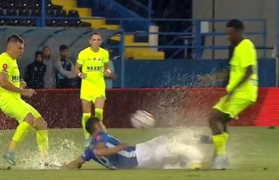 5 lucruri care nu s-au văzut la TV la Farul – Poli Iași 2-0: „Să mă dea afară!” 
