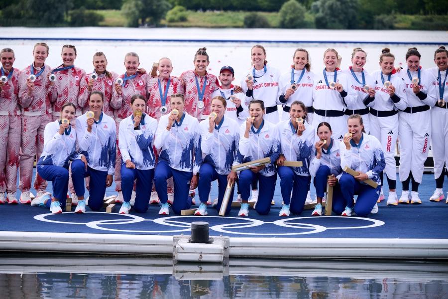 Podiumul din proba de 8 plus 1 FOTO Raed Krishan Programul românilor în ziua de duminică, 4 august: două „tricolore” în calificări la atletism + rezultatele din 3 august