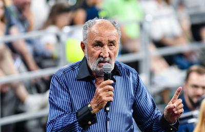 Ion Țiriac i-a promis o mașină lui David Popovici » Decizia miliardarului în cazul canotoarelor din barca de 8 plus 1, medaliate astăzi cu aur la Jocurile Olimpice