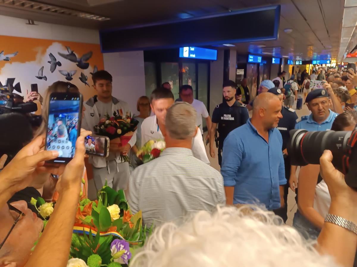 „Eu sunt supărat că ne-au pierdut masa de masaj” » Adrian Rădulescu, antrenorul lui David Popovici: „Noi și Pan Zhanle am demonstrat că lucrurile pot fi și altfel”