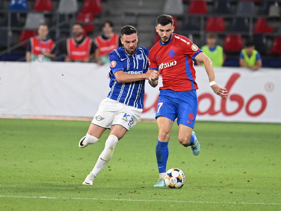 Mihai Popescu, jucând pentru FCSB // foto: Imago Images Șumudică a dat de pământ cu jucătorul de la FCSB: „Ce vrei să demonstrezi?” » I-a dat un sfat lui Charalambous: „Am mai multă experiență”