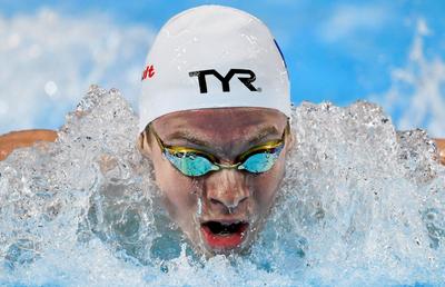 Un nou rival pentru David Popovici? Marele Leon Marchand vrea să concureze în probele de 100 și 200 m liber la Cupa Mondială!