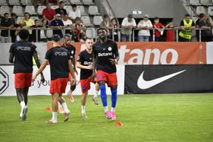FCSB - Farul, pe Arcul de Triumf » Echipele de start: surprize mari la gazde