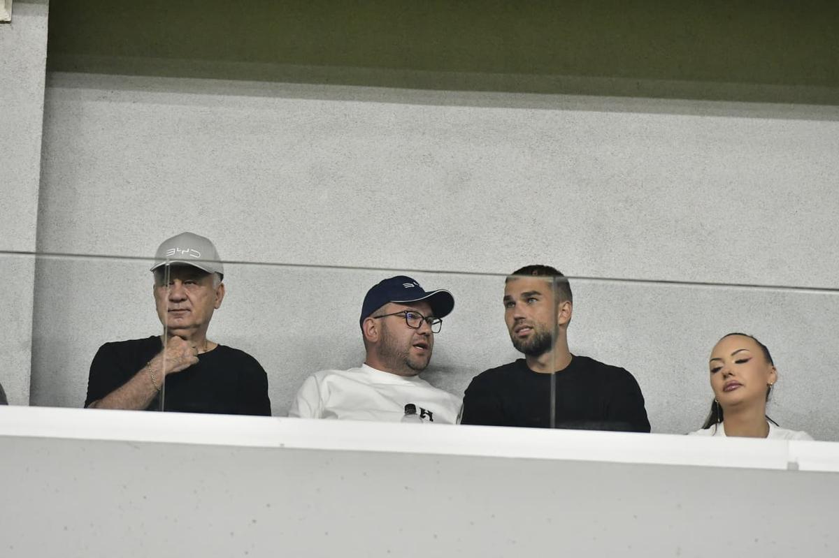 Înainte de FCSB - Farul, 3 august 2026