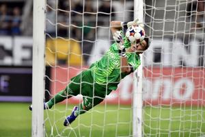 FCSB - Farul, pe Arcul de Triumf » Penalty pentru gazde