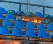 Imagini oribile în prima etapă din sezon! Au dat foc la stadion: „Să vă ia naiba”