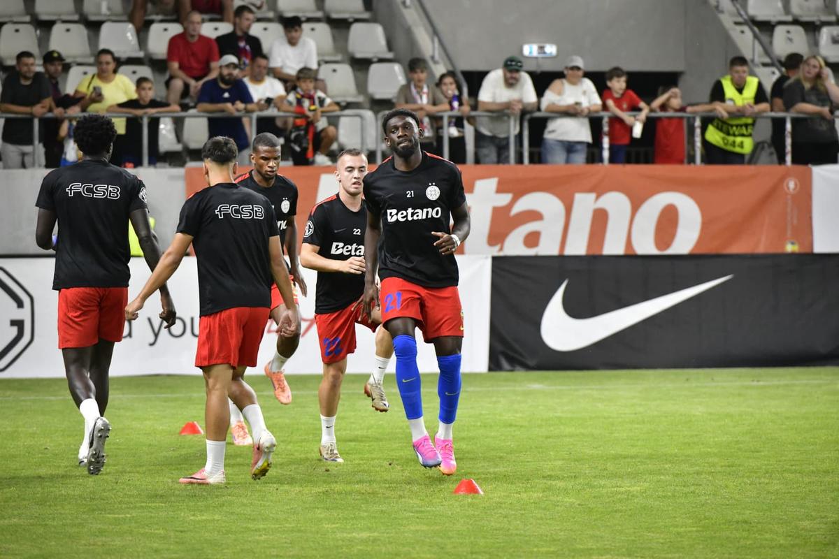 Înainte de FCSB - Farul, 3 august 2026