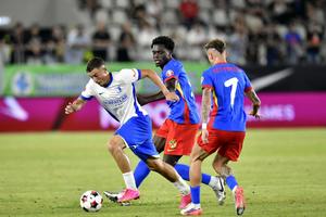 FCSB - Farul, pe Arcul de Triumf » Dawa reduce din dezavantaj