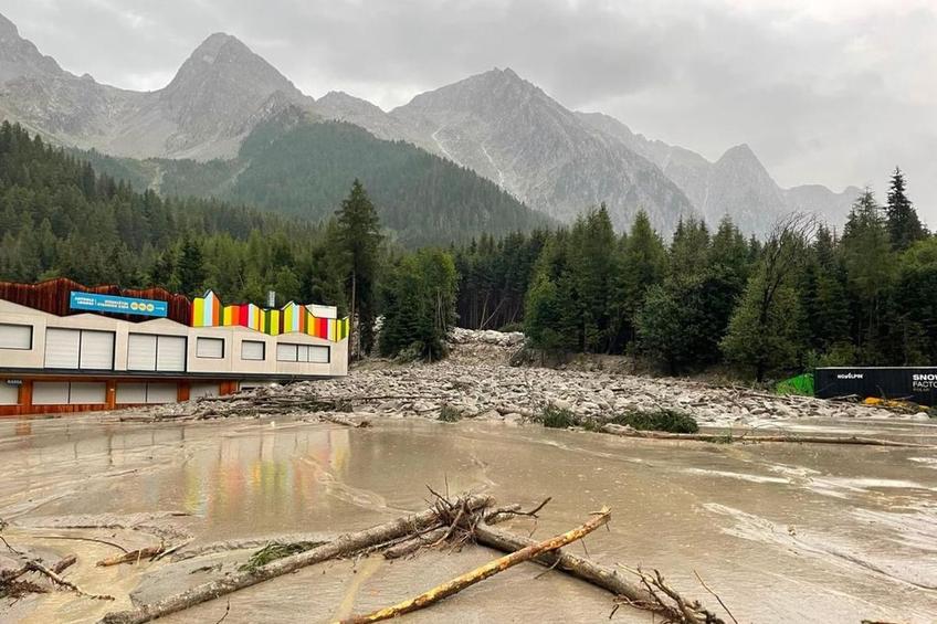 Stadionului olimpic de biatlon din Antholz, Italia, distrus de inundații // foto: instagram @lfvsuedtirol