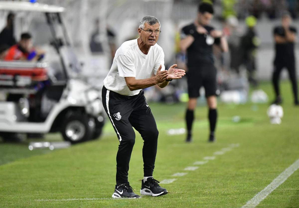 „Revoluție” la FCSB! Gigi Becali s-a enervat și a intervenit de urgență
