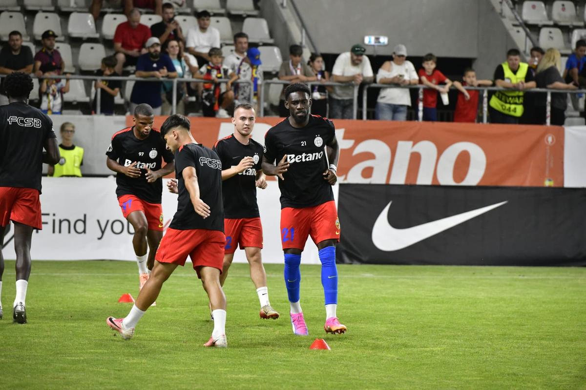 Înainte de FCSB - Farul, 3 august 2026