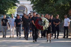 Familia, foști colegi și oameni din fotbal își iau rămas-bun de la Constantin Covaciu, maseurul decedat în accidentul echipei secunde a lui Dinamo