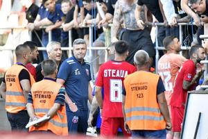 Cutremur în Ghencea! Daniel Oprița se gândește să plece de la Steaua după scandalul cu ultrașii: „Mă scuipă și mă înjură...”