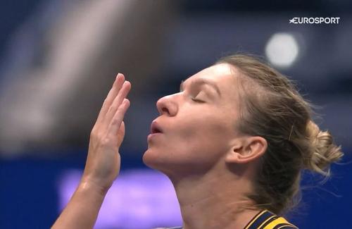 Simona Halep (29 de ani, locul 13 WTA) a învins-o pe kazaha Elena Rybakina (22 de ani, 20 WTA), scor 7-6(11), 4-6, 6-3 și s-a calificat în optimile de finală ale turneului de la US Open.