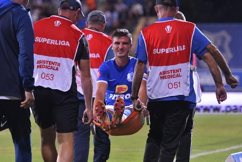 Farul nu se poate baza la partida cu CS Universitatea Craiova de la finalul etapei pe 3 jucători importanți: fundașul dreapta Romario Benzar (30 de ani), „închizătorul” Dragoș Nedelcu (25) și atacantul Denis Alibec (31).