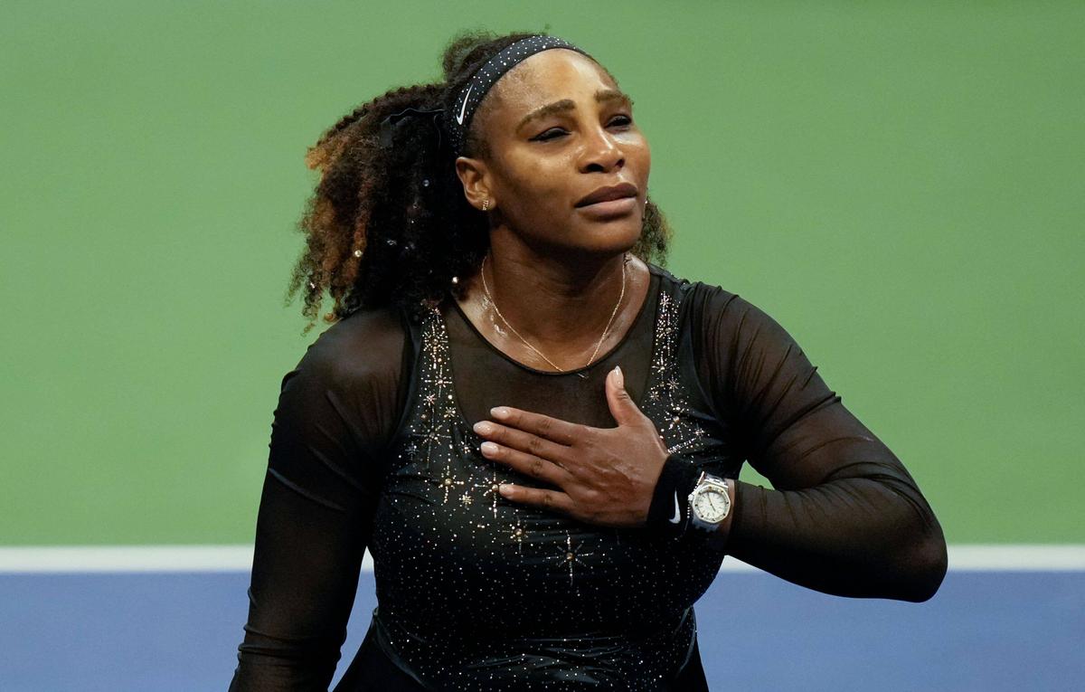 Serena Williams a apărut într-o ținută îndrăzneață la petrecerea iernii din Beverly Hills: „Când te cheamă, te urci în avion și o faci!”