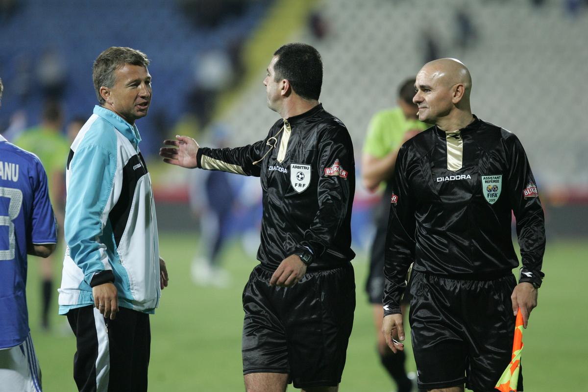 Interzis de FRF, a plecat în Anglia să arbitreze! Aurel Onița, primul interviu după șapte ani de tăcere: „Mi s-a luat pasiunea! Cea mai mare bucurie e că alerg desculț pe plajă la răsăritul soarelui”