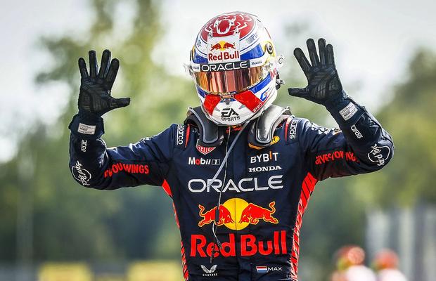 Max Verstappen câștigă Marele Premiu de Formula 1 al Italiei și e primul din istorie cu 10 victorii la rând + Scene incredibile cu piloții Ferrari