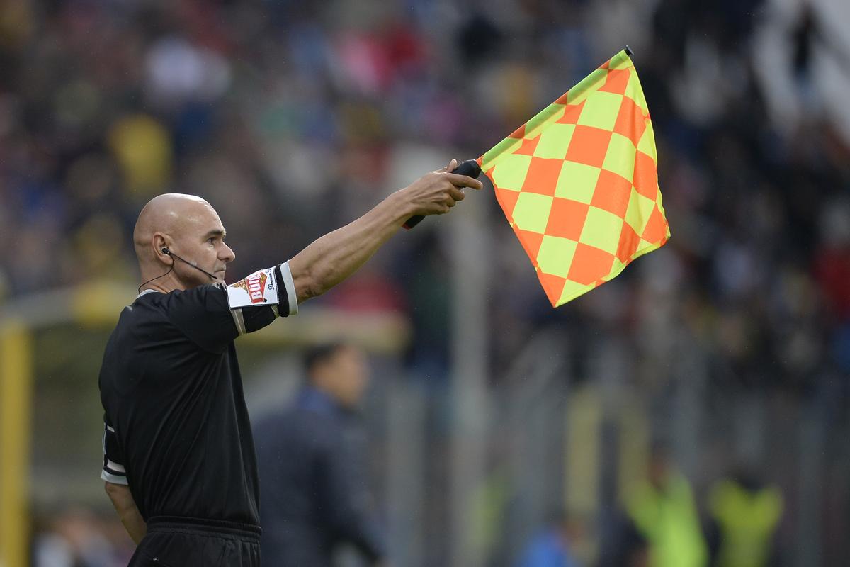 Interzis de FRF, a plecat în Anglia să arbitreze! Aurel Onița, primul interviu după șapte ani de tăcere: „Mi s-a luat pasiunea! Cea mai mare bucurie e că alerg desculț pe plajă la răsăritul soarelui”