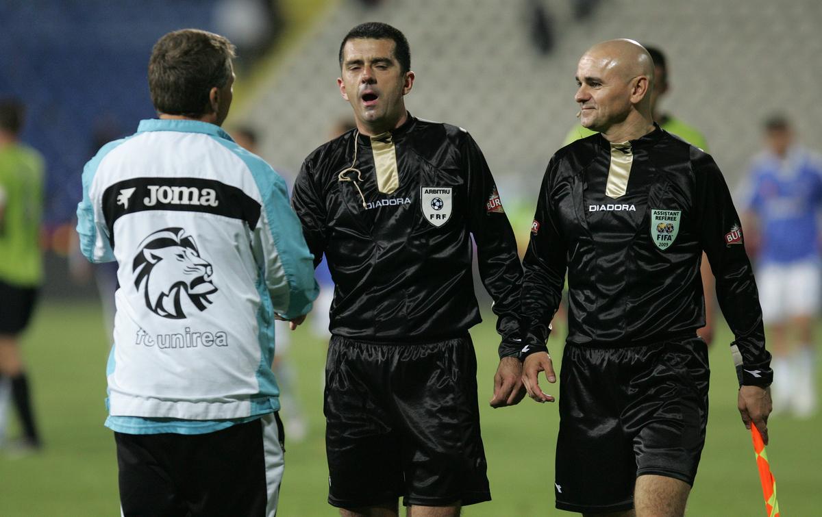 Interzis de FRF, a plecat în Anglia să arbitreze! Aurel Onița, primul interviu după șapte ani de tăcere: „Mi s-a luat pasiunea! Cea mai mare bucurie e că alerg desculț pe plajă la răsăritul soarelui”