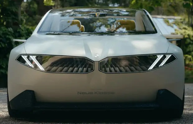 BMW lansează mult-aşteptata Vision Neue Klasse, gama de mașini electrice cu care speră să revină în cursa mondială: „Nu ne este frică de chinezi”