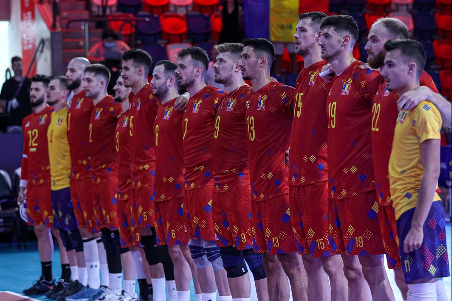 Românii la intonarea imnului FOTO CEV A doua victorie pentru naționala masculină a României la Campionatul European