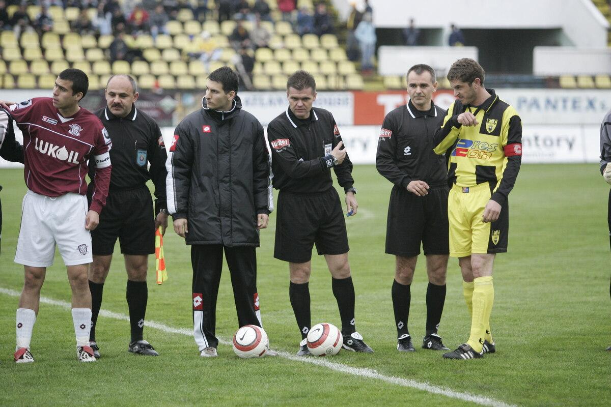 Interzis de FRF, a plecat în Anglia să arbitreze! Aurel Onița, primul interviu după șapte ani de tăcere: „Mi s-a luat pasiunea! Cea mai mare bucurie e că alerg desculț pe plajă la răsăritul soarelui”