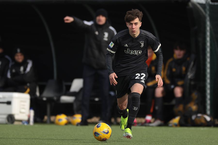 Andrei Florea, mijlocașul român de la Juventus Atenție, FRF! 5 „perle” pe care naționala le-ar putea pierde în viitorul apropiat