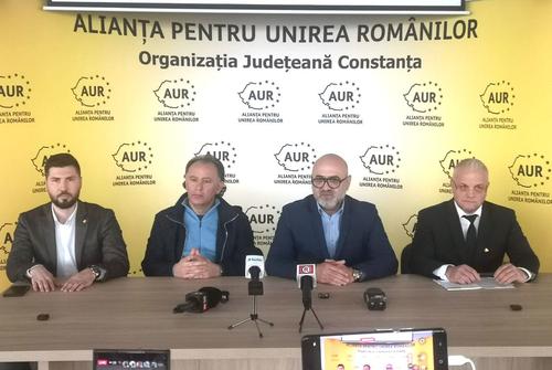Daniel Moraru, al treilea de la stânga la dreapta
