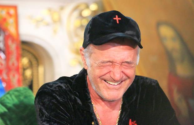 Becali îl ia peste picior, la nici 3 săptămâni de când se declarase fanul lui: „Diferența dintre mobilă de lux și mobilă de brad”